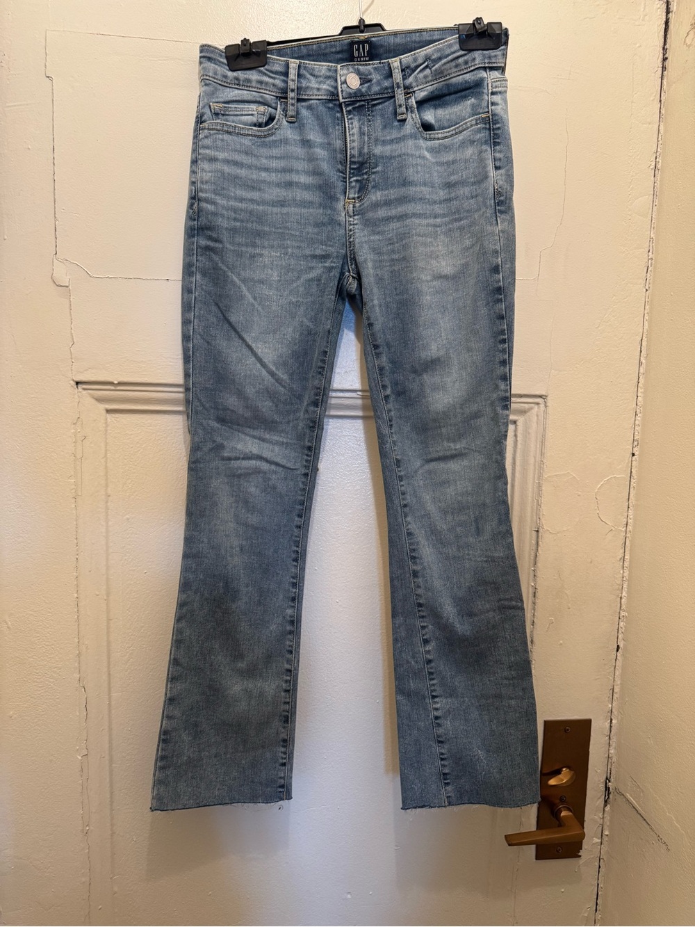 GAP 1969 Women's Light Blue Crop Kick jean